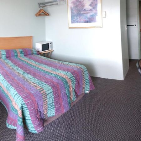 Chimo Motel Cochrane Exteriör bild